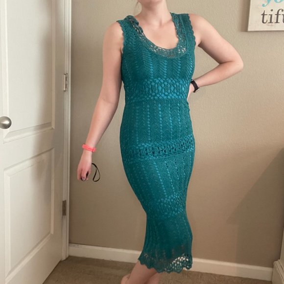 Crochet Fitted Midi Dress - Picture 6 of 8